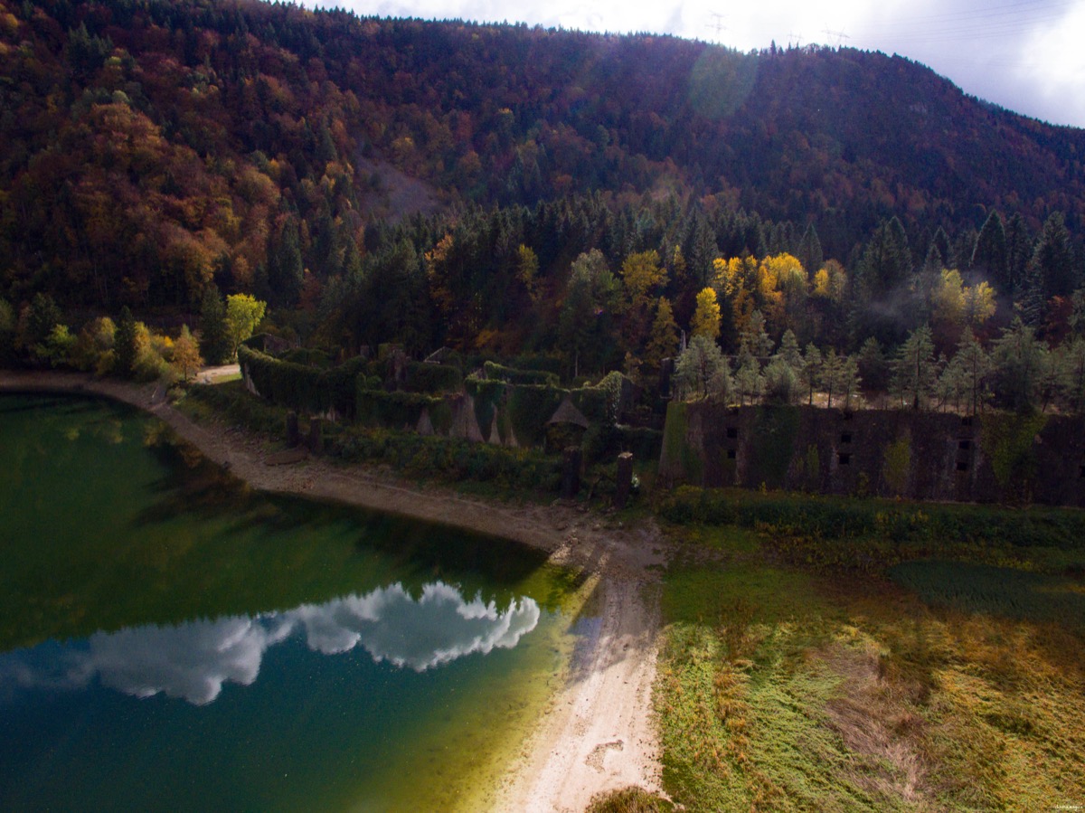 Lac de Sylans dans l'Ain