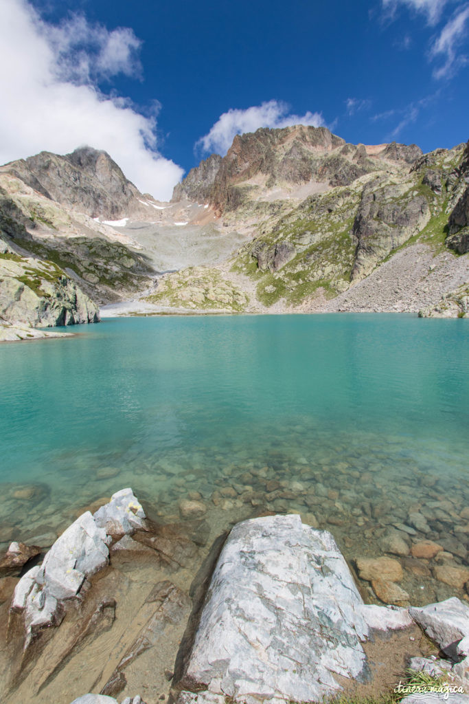 Lac blanc à Chamonix. White lake in Chamonix, France