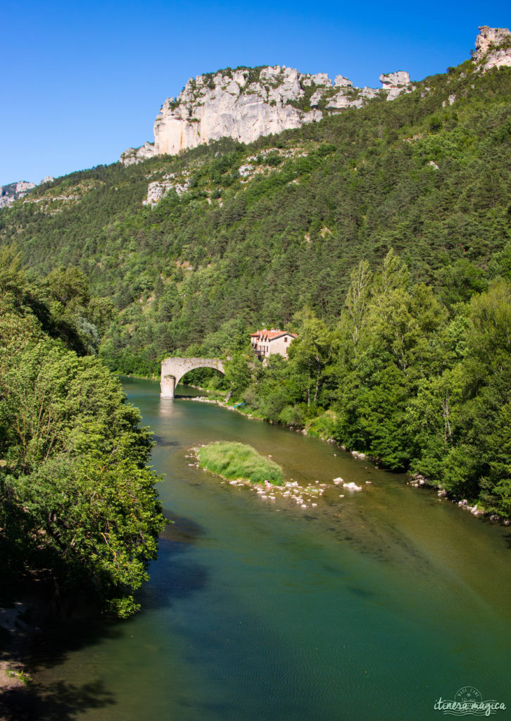 Que faire et que voir dans le sud de l’Aveyron ? Itinéraires, activités, points de vue, incontournables autour de Millau, Roquefort, sur le Larzac.