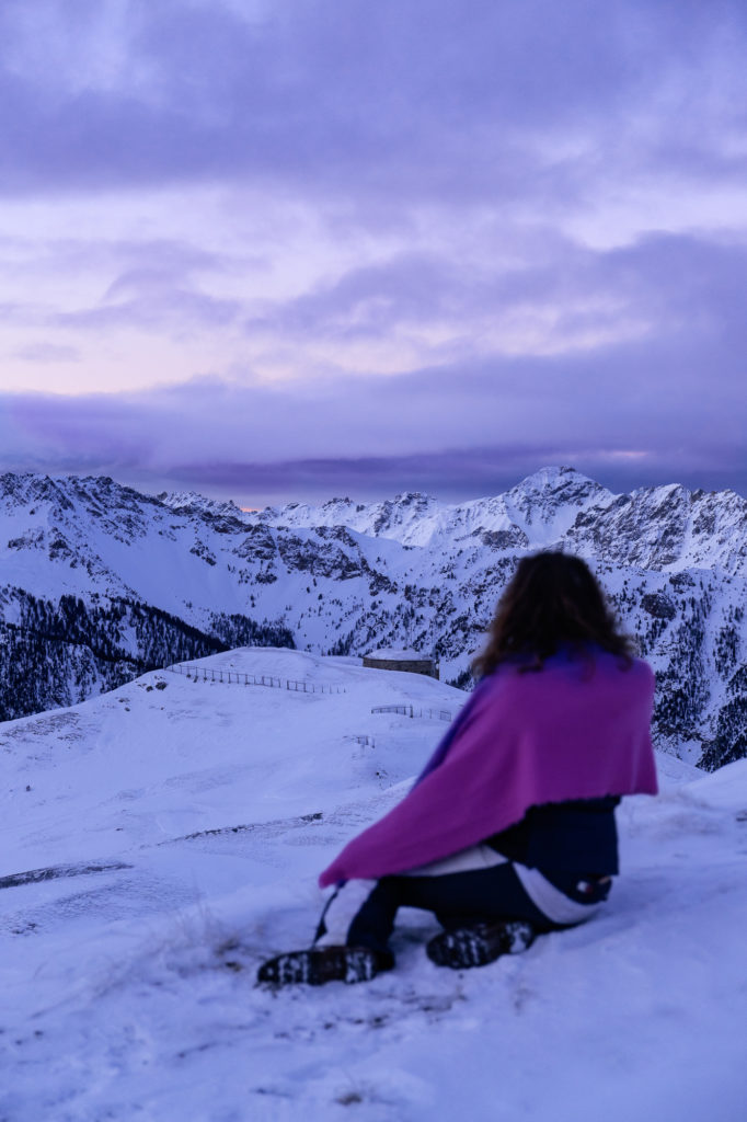 Skier à Montgenèvre dans les Alpes du Sud : astuces et bonnes adresses entre France et Italie.