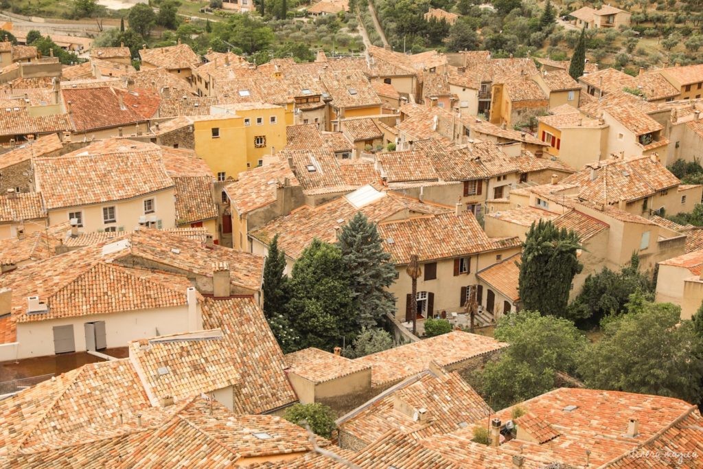 Visiter Moustiers-Sainte-Marie. Où dormir dans les gorges du Verdon ?