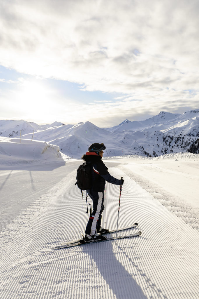 Skier à Risoul 1850 sur le domaine de la Forêt blanche lors d'un séjour à l'hôtel le 1850