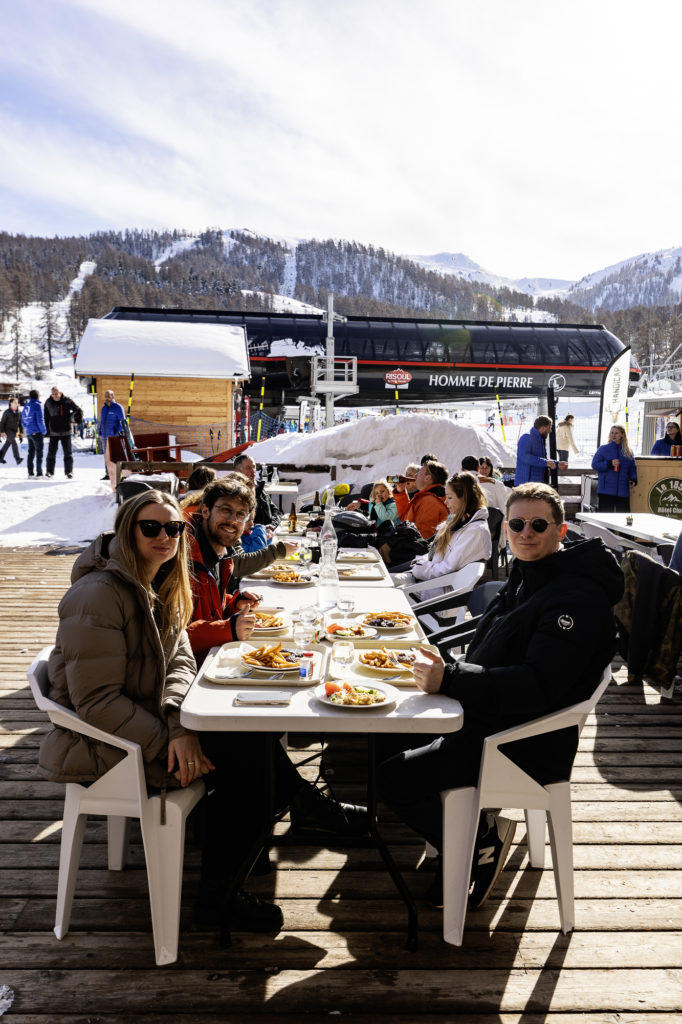 Un hôtel, club au pied des pistes à Risoul : le 1850, membre de vacances léo lagrange