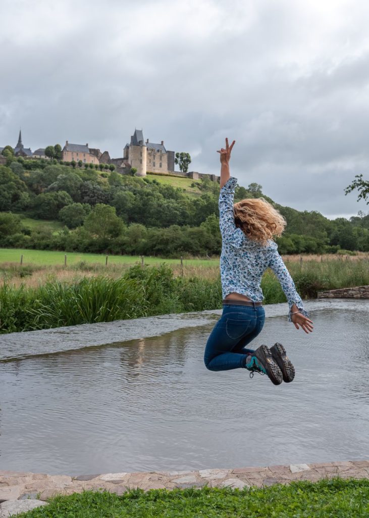 Blog sur la Mayenne, que voir en Mayenne : sainte suzanne chemin des moulins