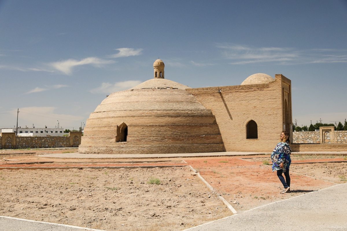 Partons pour un grand voyage en Ouzbékistan. De Samarcande à Boukhara en passant par la steppe, voici un itinéraire de rêve pour découvrir les incontournables d'Ouzbékistan.